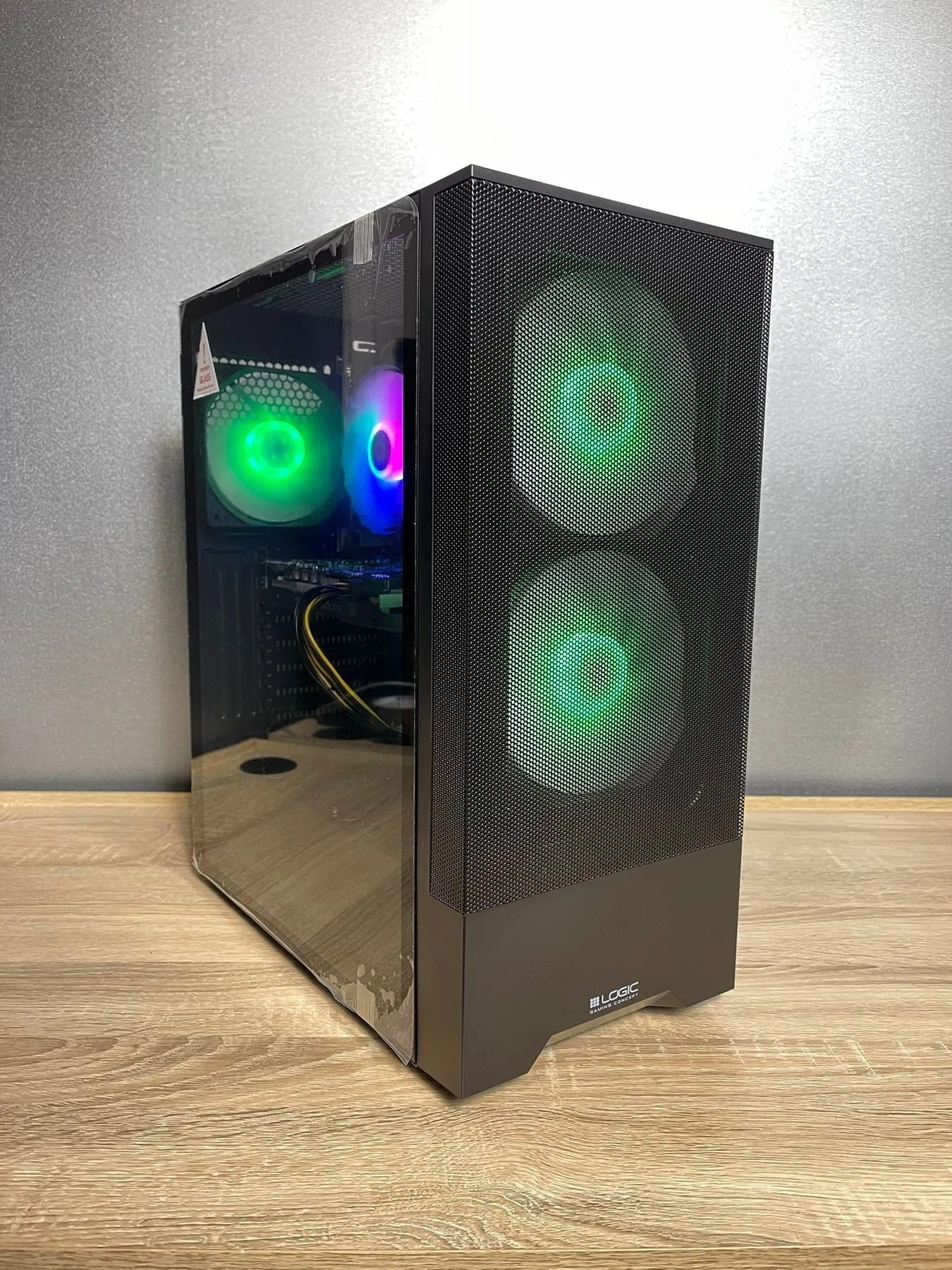 Custom Desktop PC/ Ryzen 7 7700X/ 16GB DDR5/ 512GB SSD NVMe