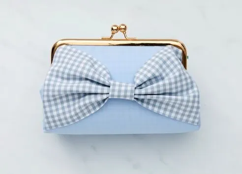 Elegant Bow Clutch Pattern