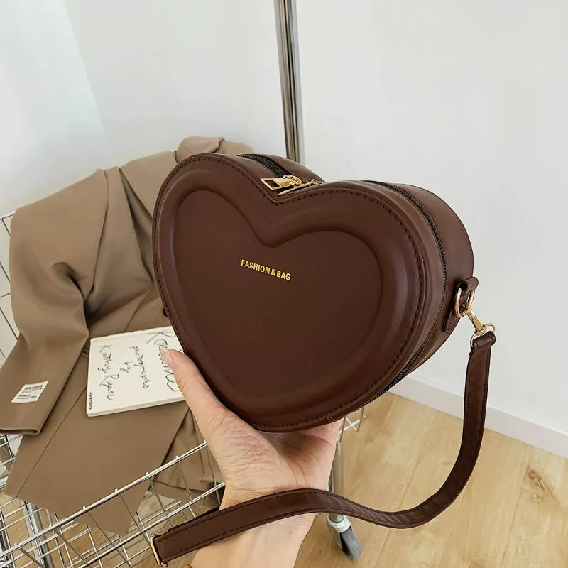 Heart-Shaped Retro Hand-Held Small Round Bag