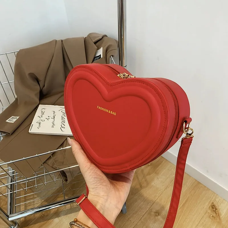 Heart-Shaped Retro Hand-Held Small Round Bag