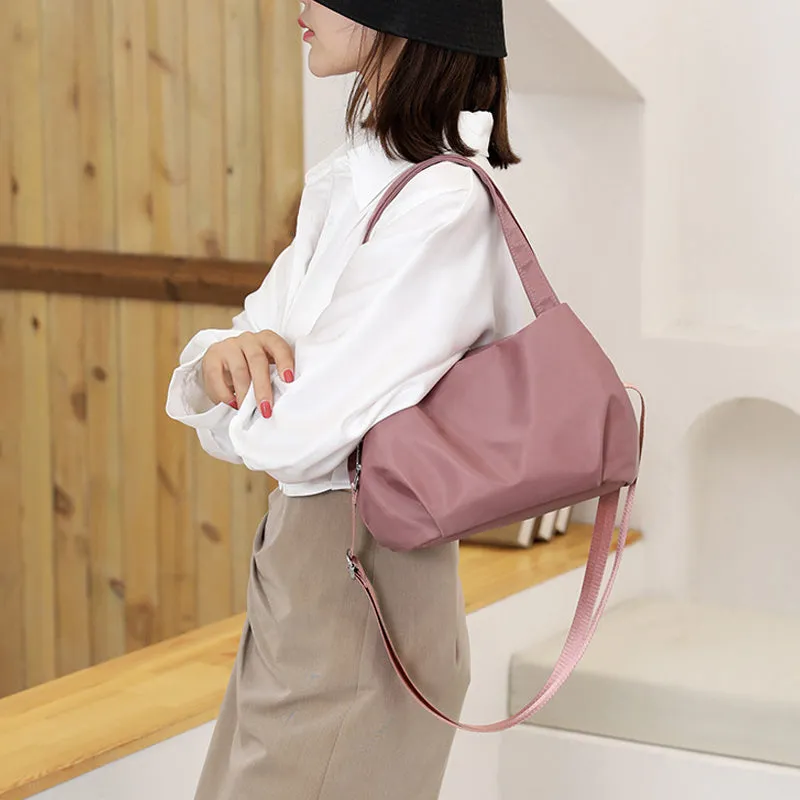 Shoulder and cross-body light and versatile casual bag