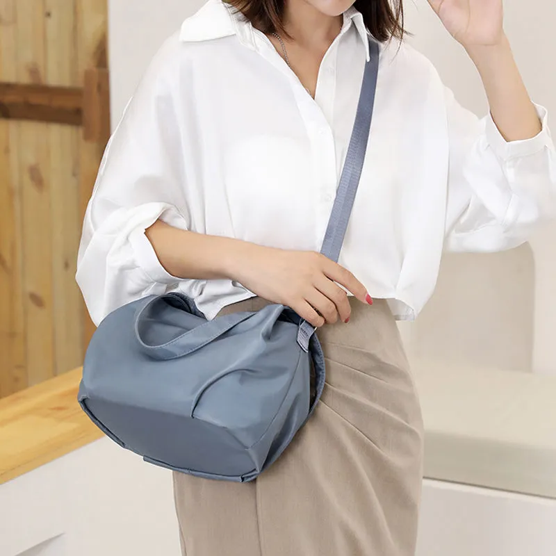 Shoulder and cross-body light and versatile casual bag