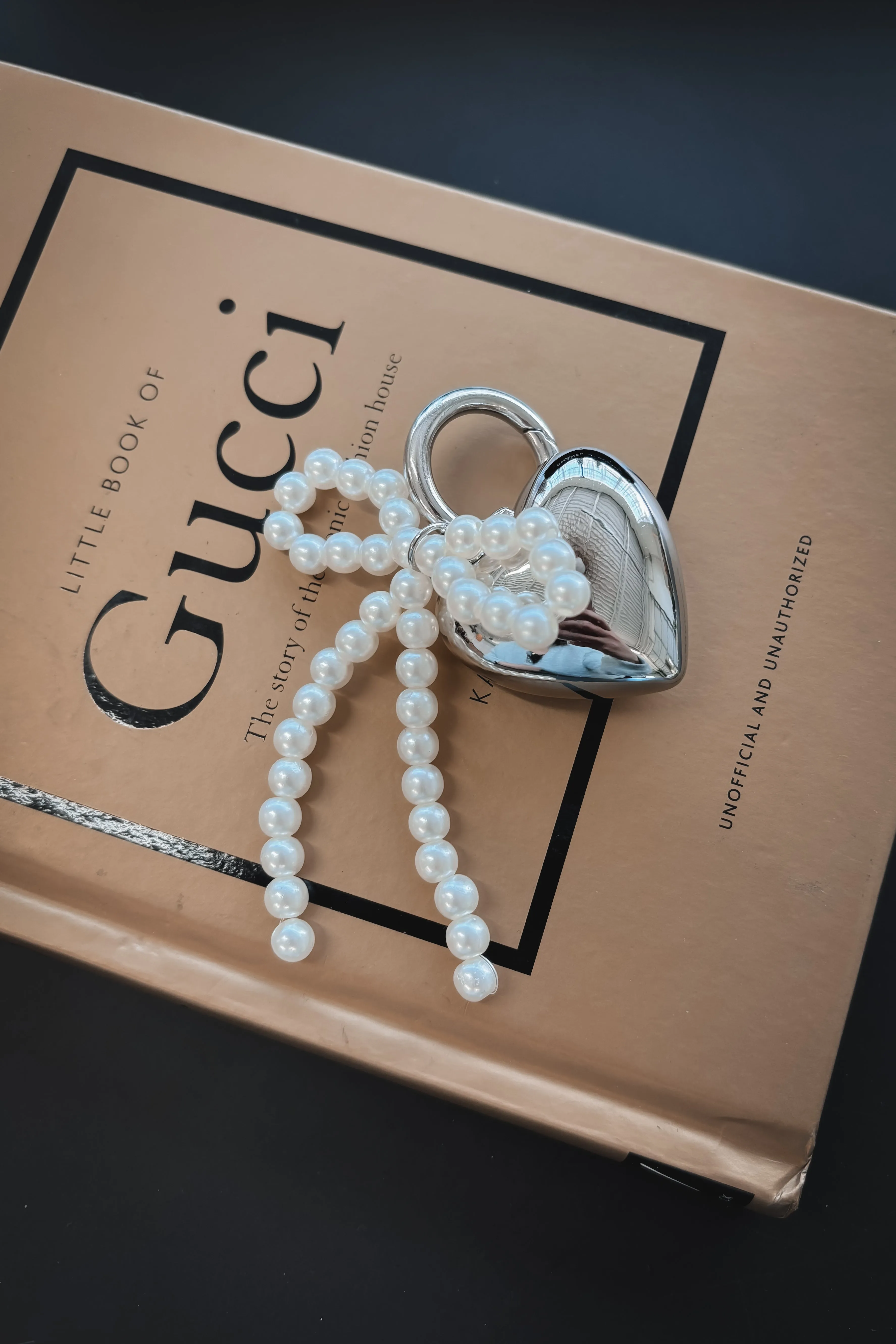 The Key To My Metallic Heart Pearl Ribbon Keychain